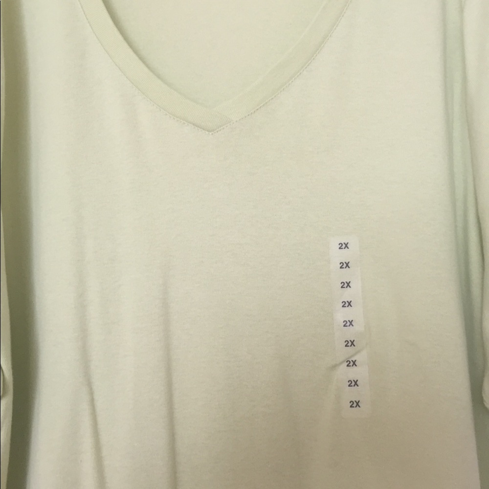 V-neck cotton shirt